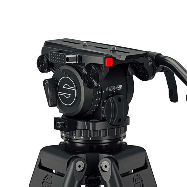 Sachtler Cine 20 Fluid Head with Sideload on tripod